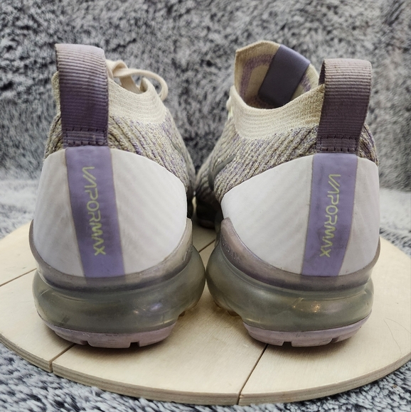 Nike Air Vapormax Flyknit 3 Women's Size 9.5 Volt White Purple Shoes AJ6910-102 - Picture 7 of 9